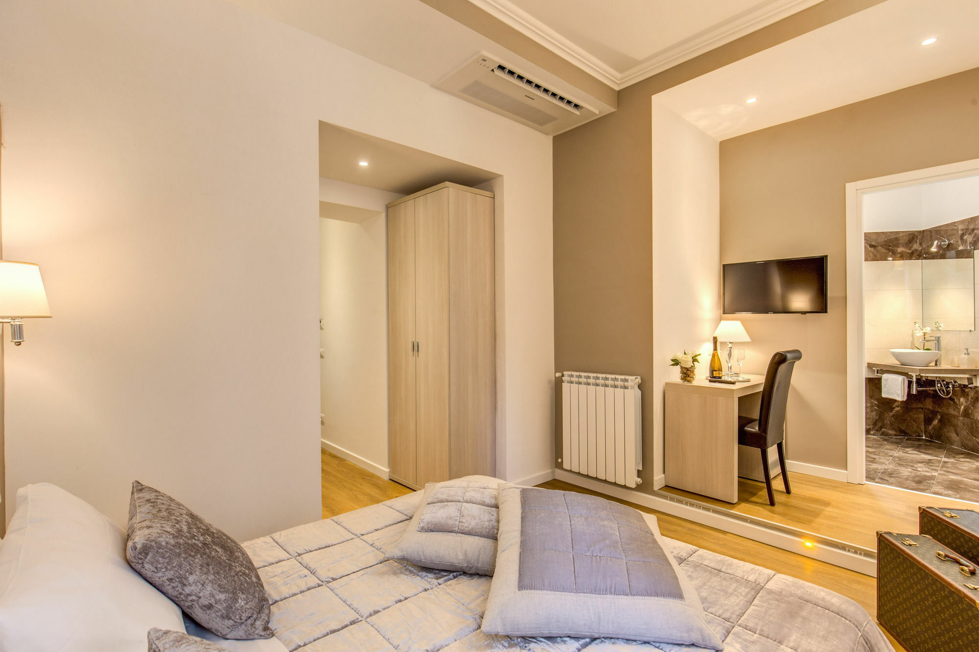 The Bridge Suites Roma Exterior foto